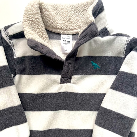 Carter’s Boys Pullover and Pants Set Size 18 Months - Picture 2 of 3